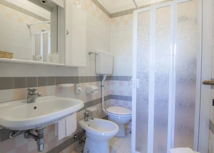 Souvenir ホテル チェゼナーティコ