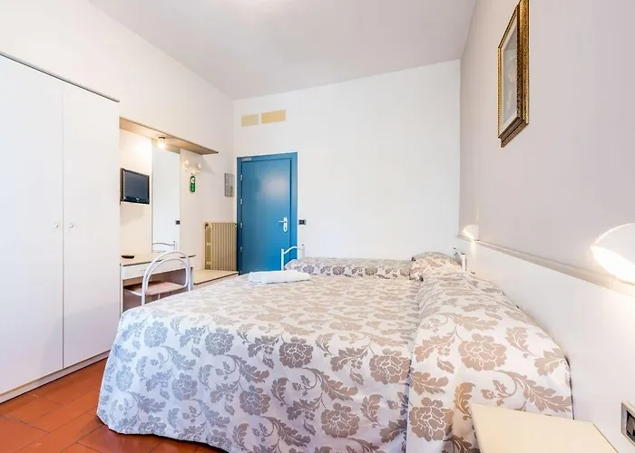 ホテル Souvenir チェゼナーティコ