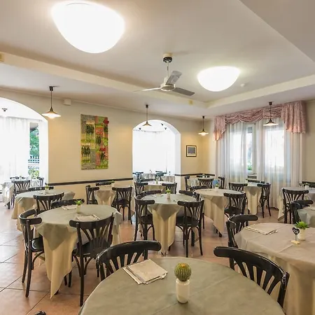 Hotel Souvenir Cesenatico